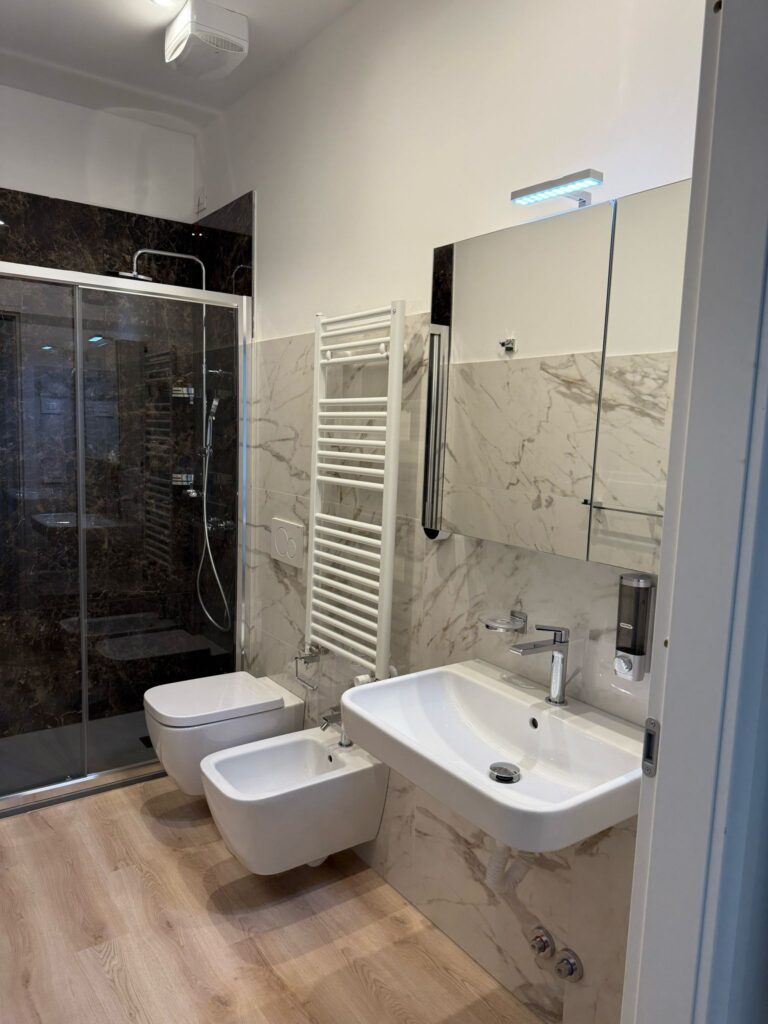 Bagno Bilocale